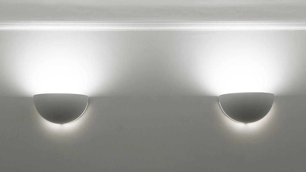 Imagem Iluminação para apartamento pequeno: como ampliar e valorizar seu espaço